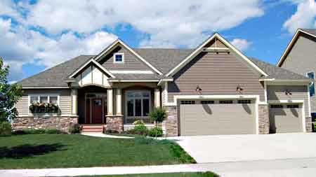 Front view of Country home (ThePlanCollection: House Plan #146-2840)