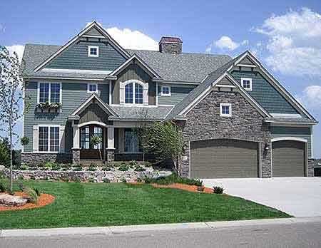Front view of Craftsman home (ThePlanCollection: House Plan #146-3004)