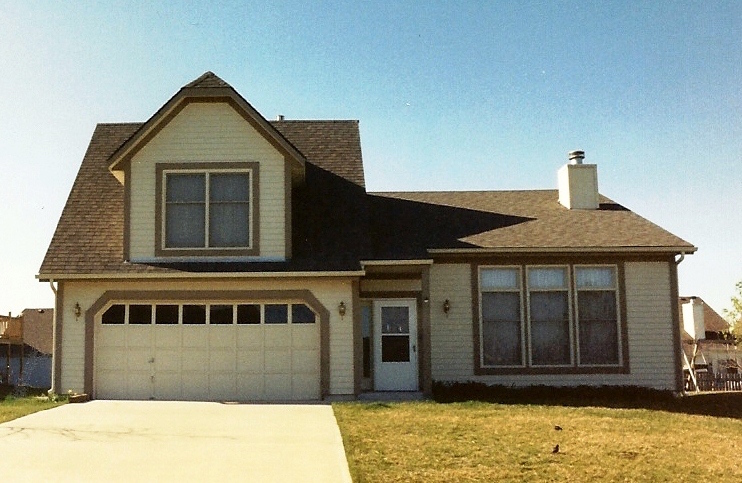 Color photo of House Plans 147-1003