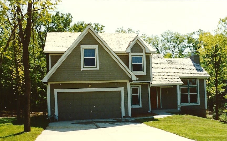 Traditional home (ThePlanCollection: Plan #147-1058)