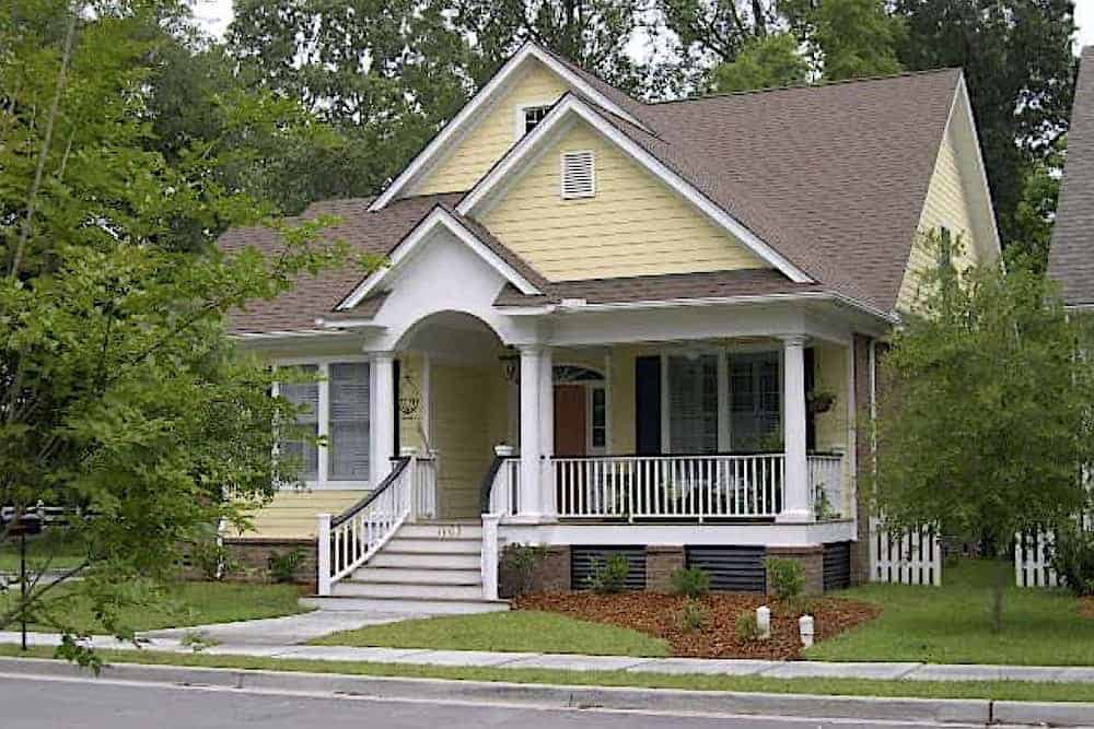 Front View of this 3-Bedroom,2146 Sq Ft Plan -153-1305