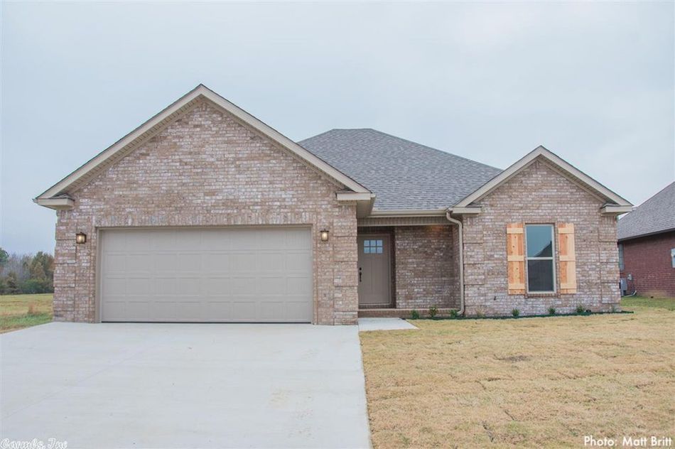 Front View of this 3-Bedroom,1382 Sq Ft Plan -153-1608