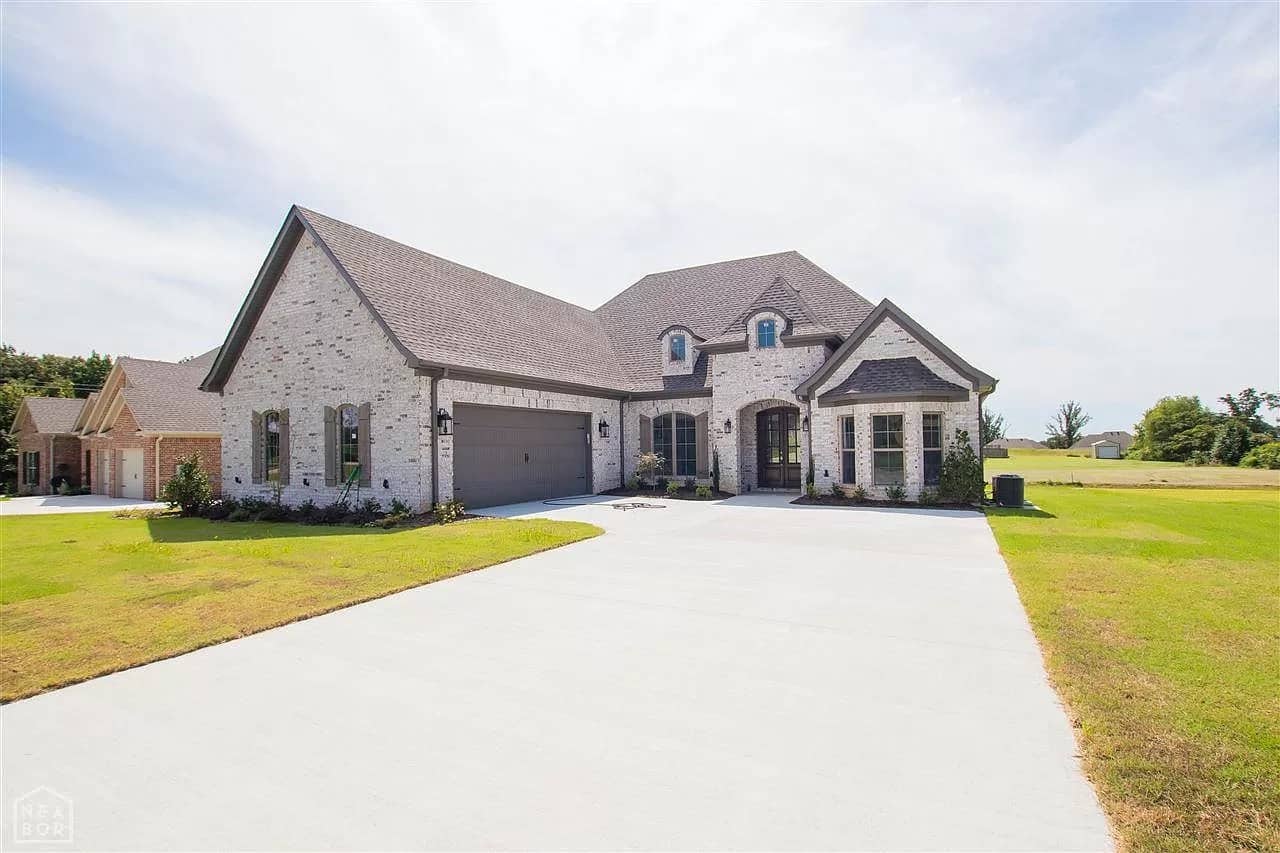 Right Side View of this 4-Bedroom,2546 Sq Ft Plan -153-1955