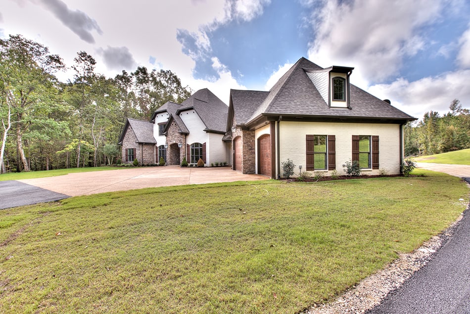 Right Side View of this 4-Bedroom,3752 Sq Ft Plan -153-1989