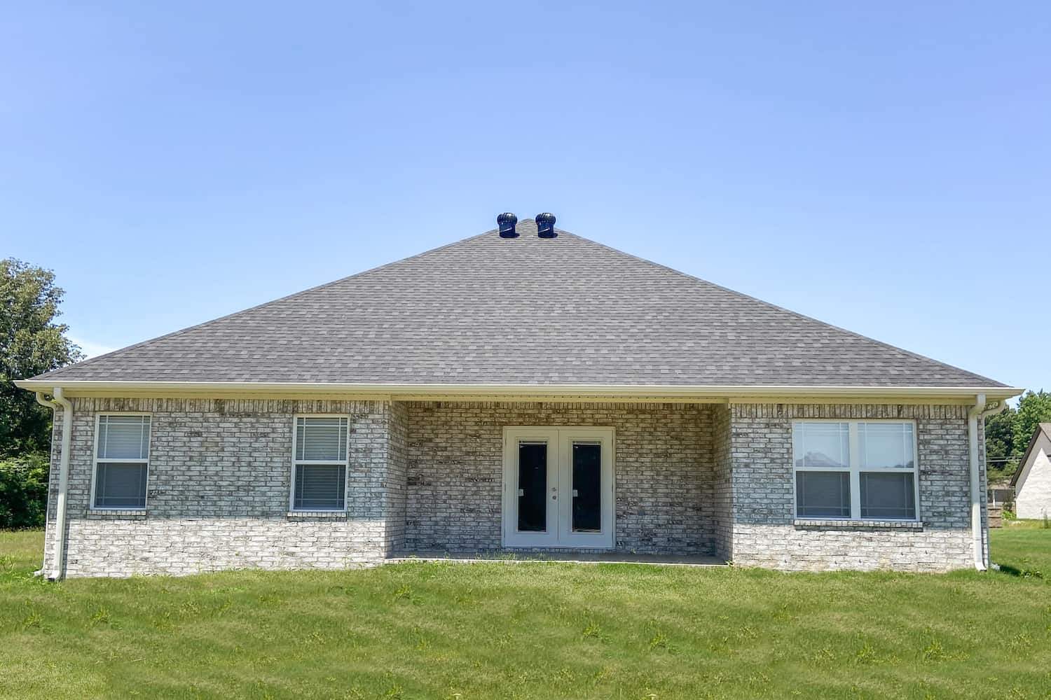 Rear View of this 3-Bedroom,1516 Sq Ft Plan -153-2097