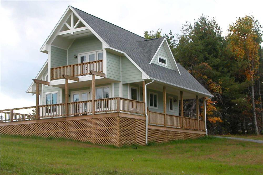 Front elevation of Lake home (ThePlanCollection: House Plan #160-1007)