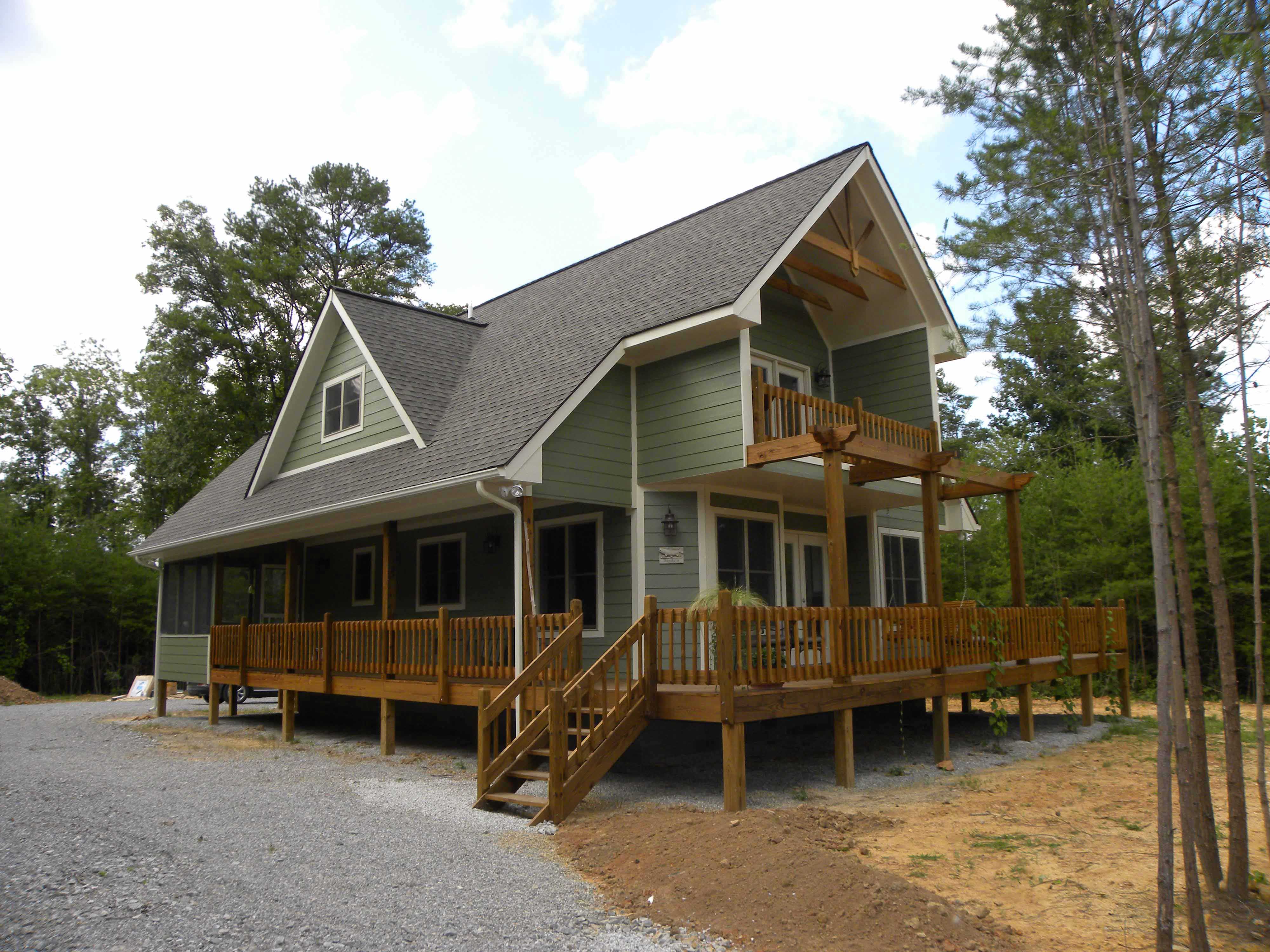 Side View of this 3-Bedroom,1370 Sq Ft Plan -160-1015