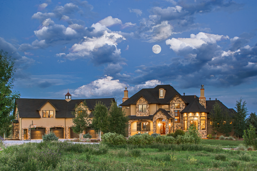 Luxury home (ThePlanCollection: Plan #161-1070)