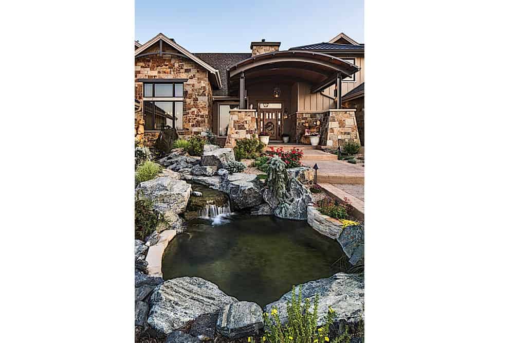 Landscaping of this 4-Bedroom,4917 Sq Ft Plan -4917