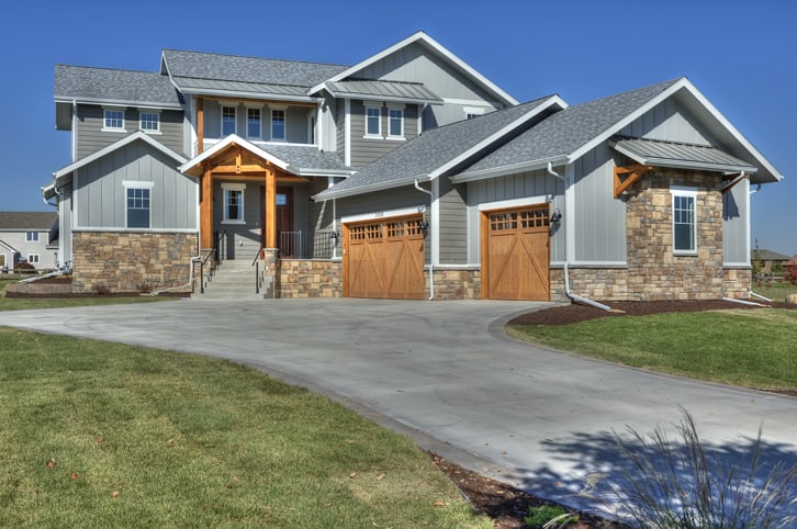 Farmhouse style home (ThePlanCollection: Plan #161-1109)