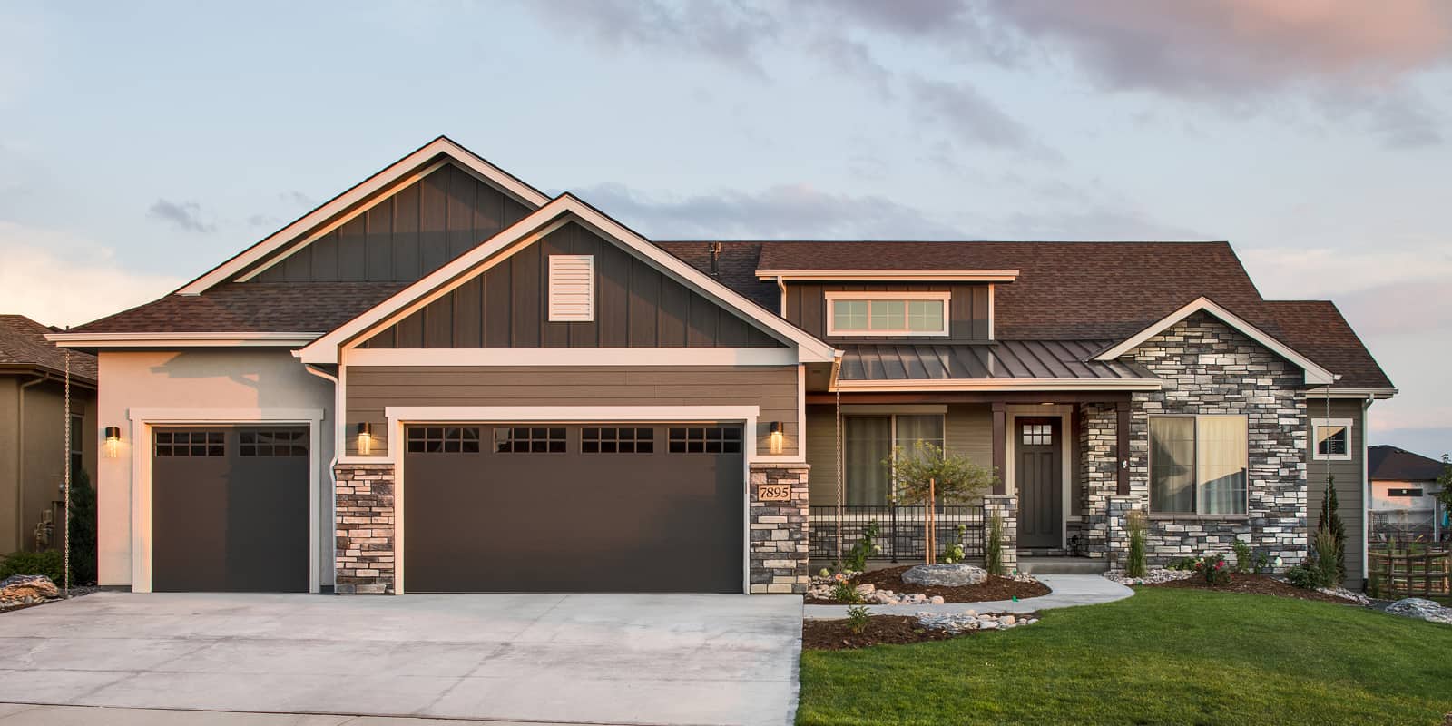 Craftsman home (ThePlanCollection: Plan #161-1119)