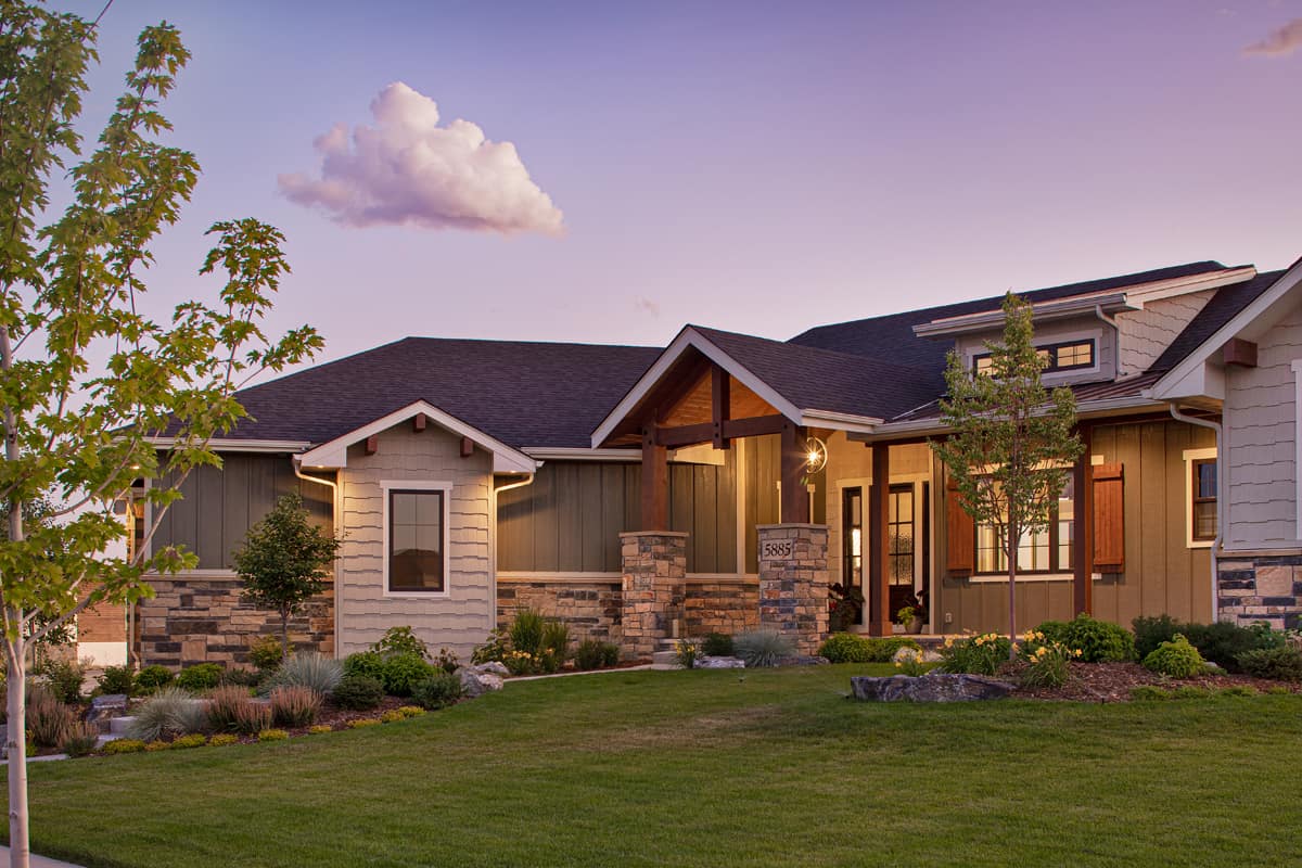 Front View of this 3-Bedroom,2925 Sq Ft Plan -161-1135