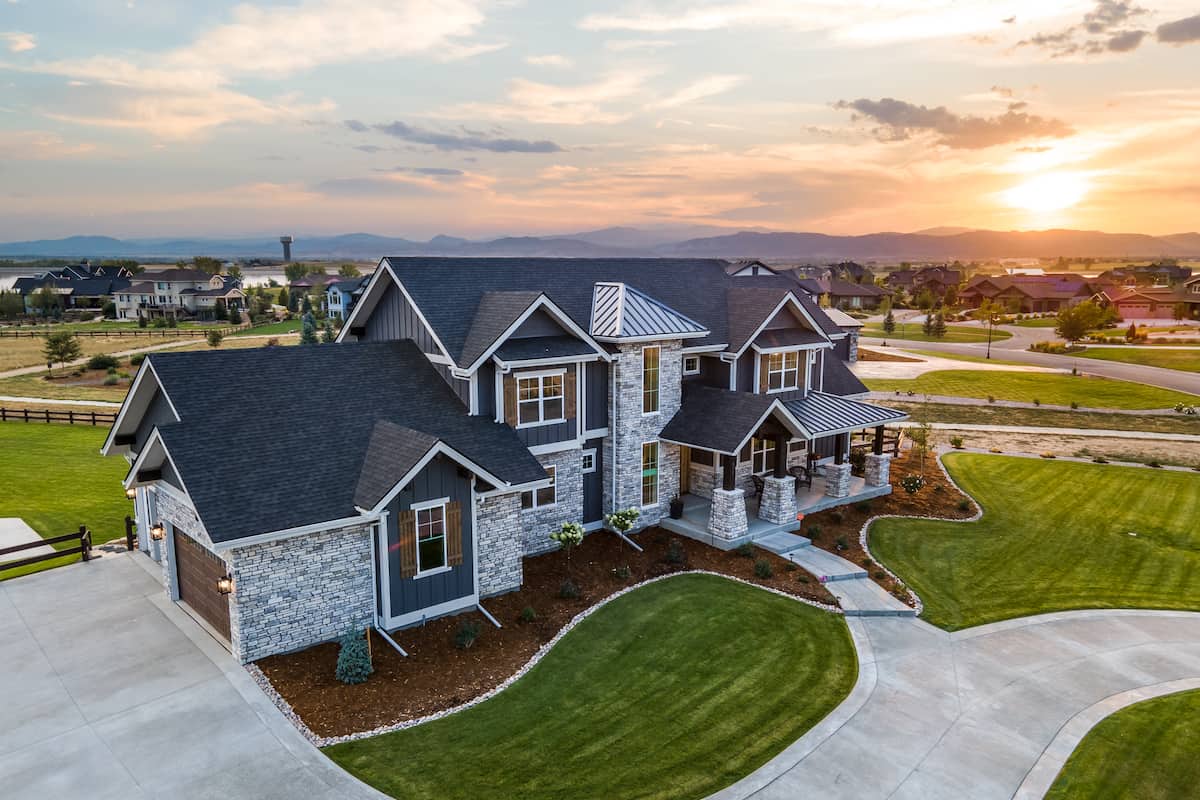Left Side View of this 4-Bedroom,3907 Sq Ft Plan -161-1145