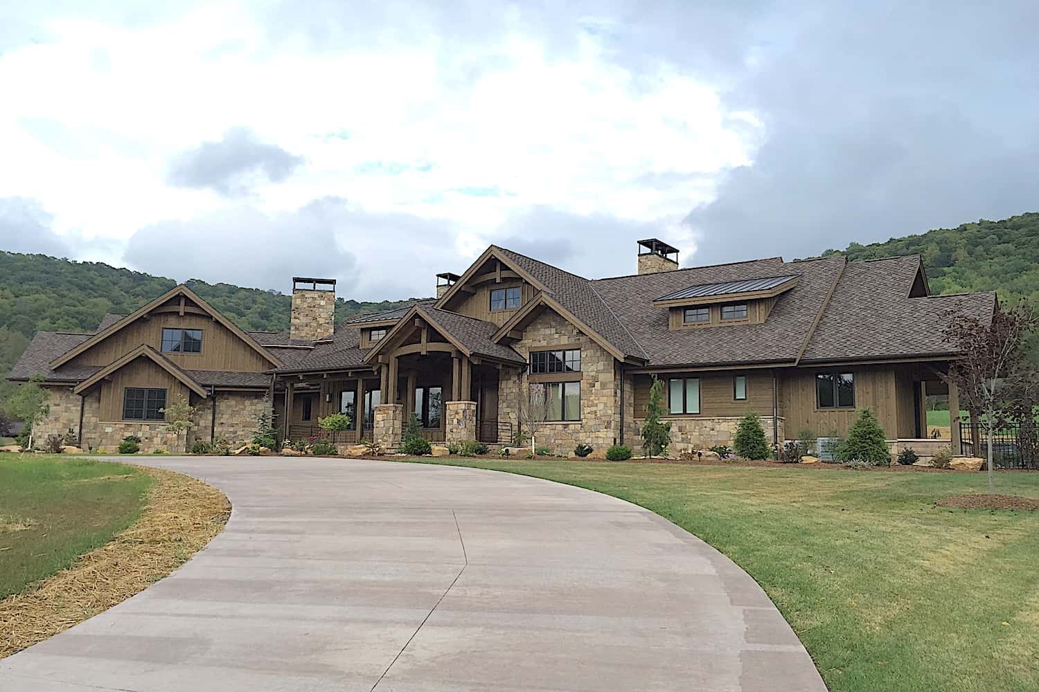 Luxury Texas Style house design (ThePlanCollection: Plan #161-1160)