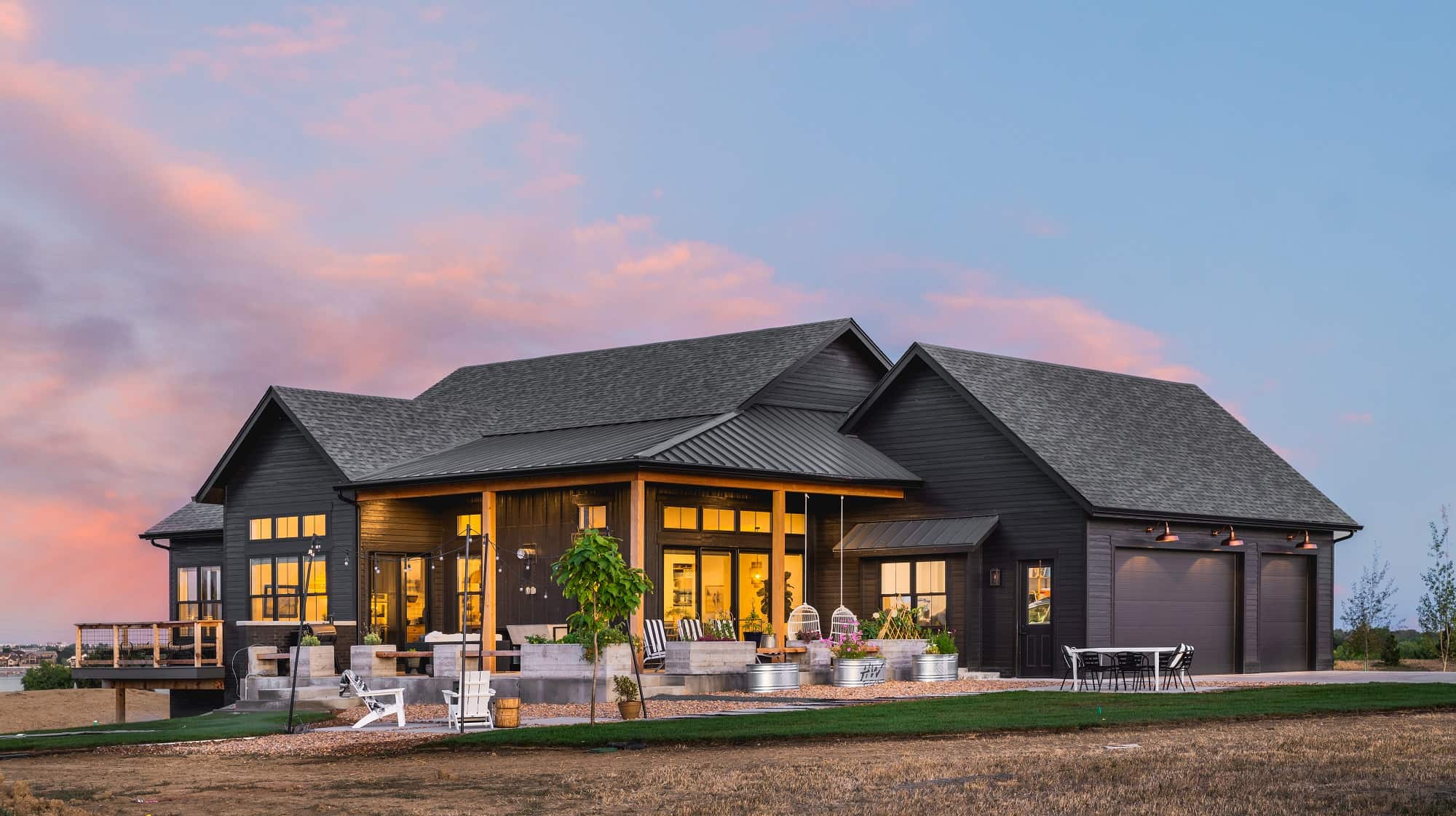 Side View of this 4-Bedroom,3977 Sq Ft Plan -161-1166