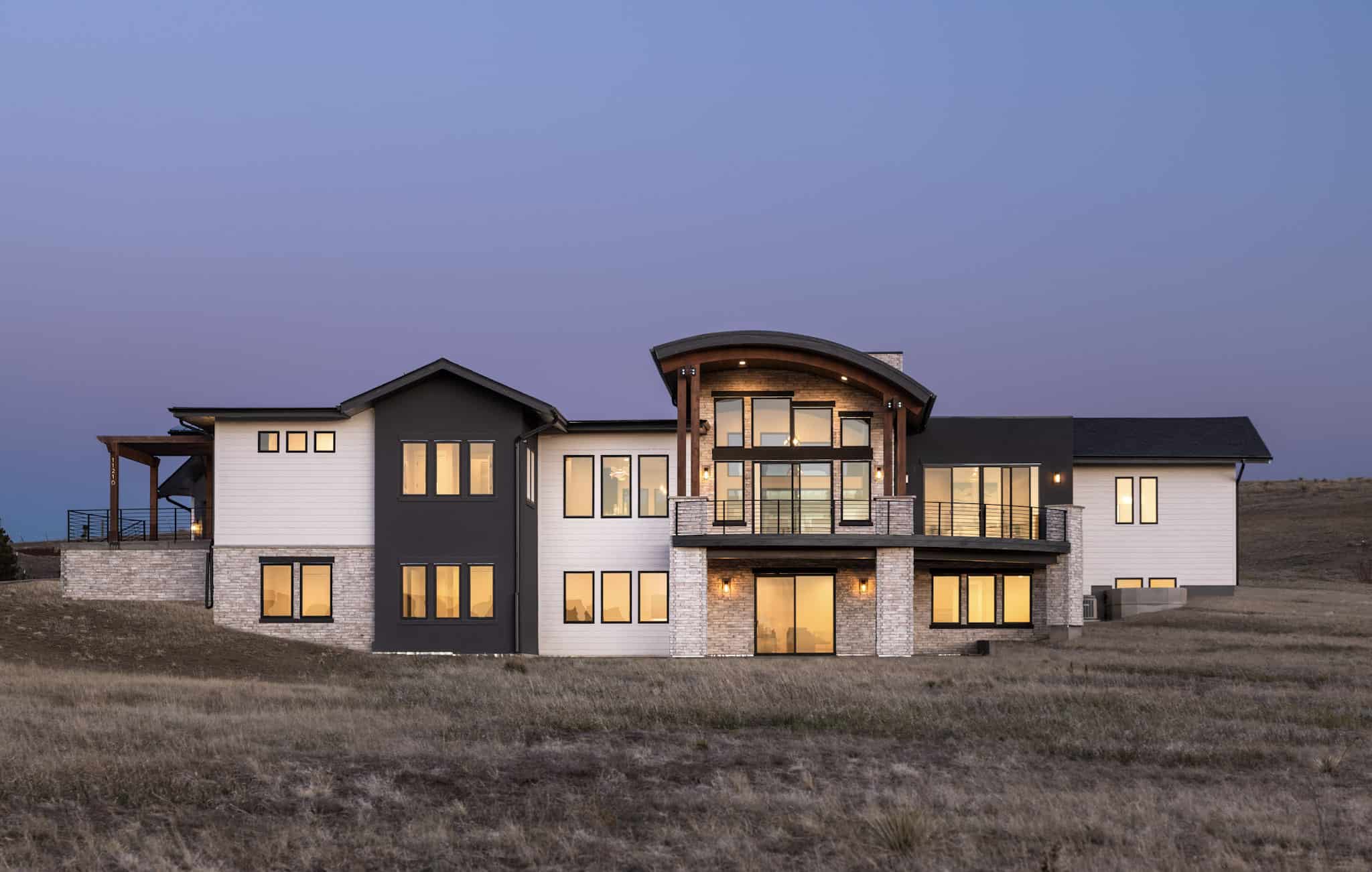 Right Side View of this 3-Bedroom,2888 Sq Ft Plan -161-1192
