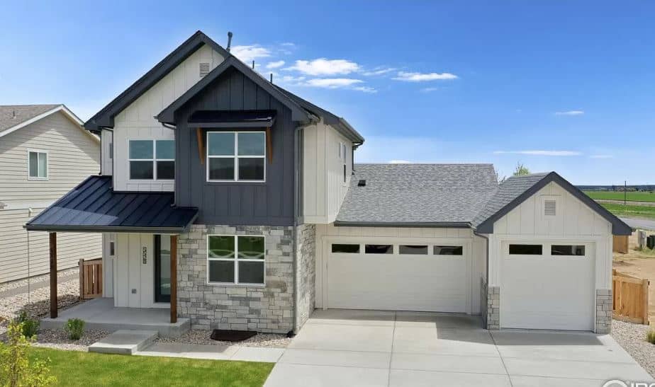 Front View of this 3-Bedroom,1967 Sq Ft Plan -161-1193