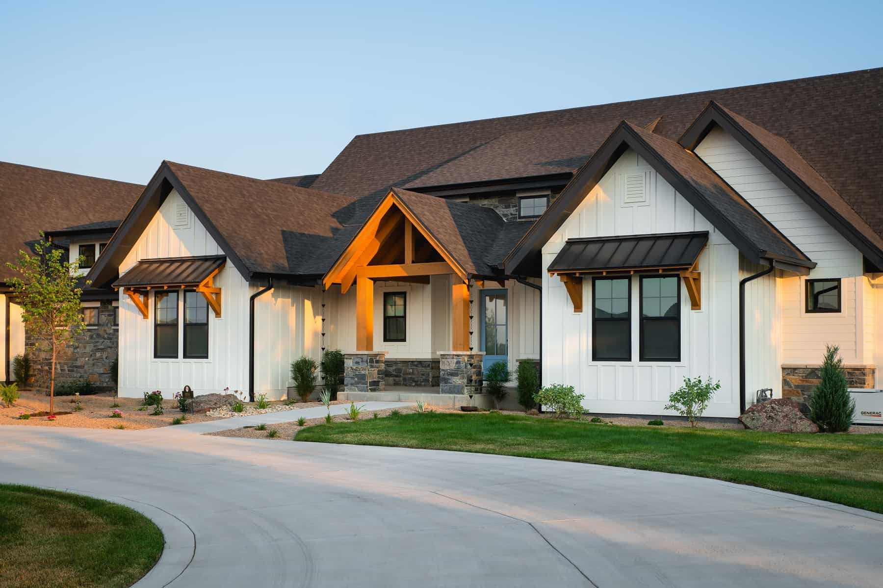 Front View of this 2-Bedroom,3224 Sq Ft Plan -161-1220