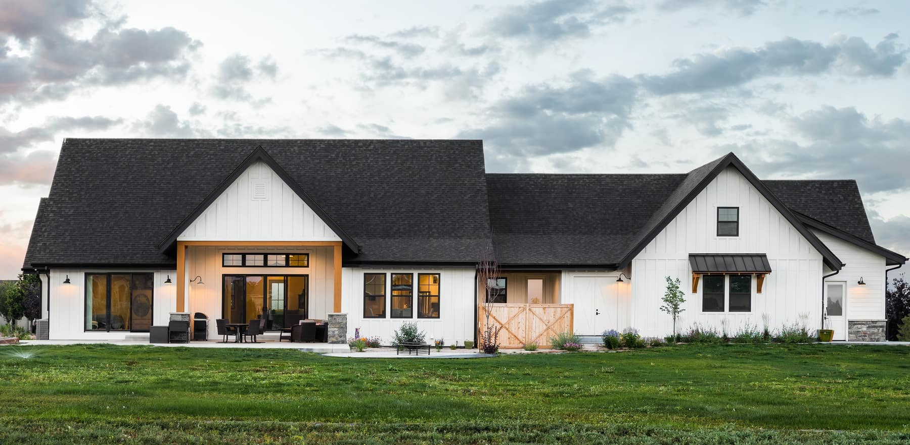 Rear View of this 2-Bedroom,3224 Sq Ft Plan -161-1220