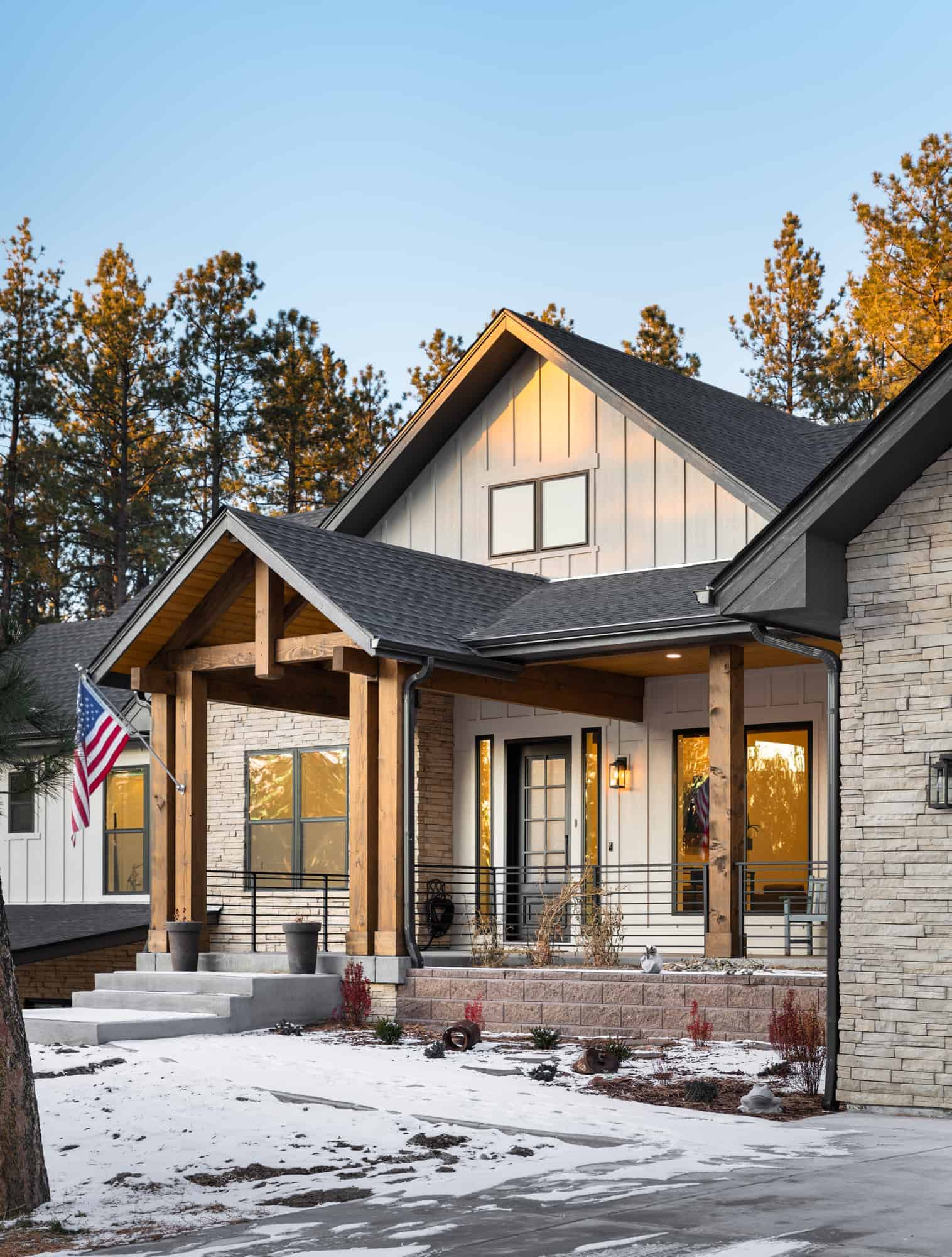 Front elevation of Traditional home (ThePlanCollection: House Plan #161-1226)
