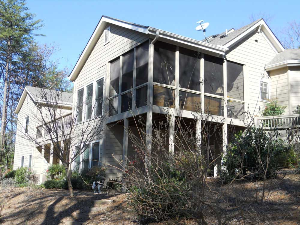 Rear View of this 4-Bedroom,3886 Sq Ft Plan -163-1020
