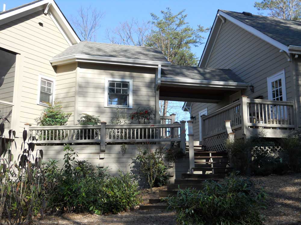 Side View of this 4-Bedroom,3886 Sq Ft Plan -163-1020