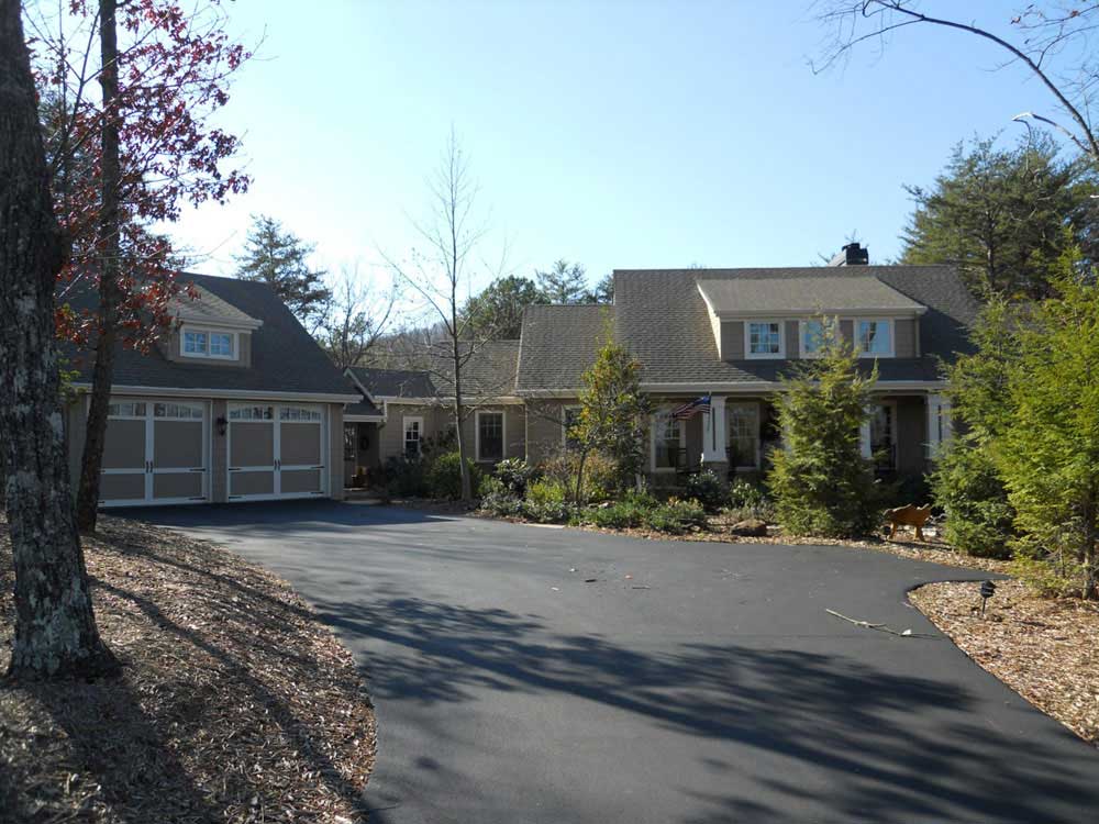 Front View of this 4-Bedroom,3886 Sq Ft Plan -163-1020