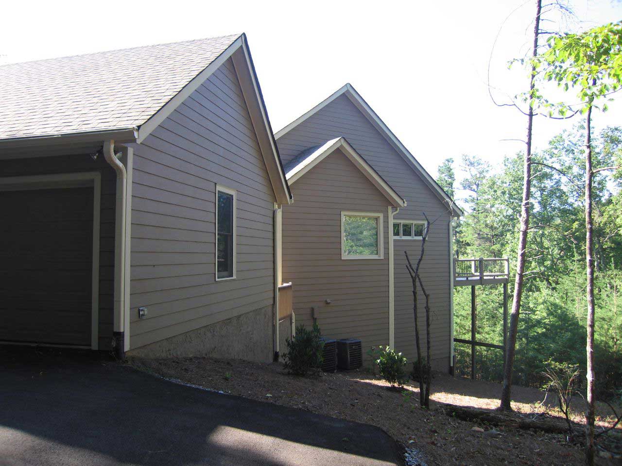 Side View of this 4-Bedroom,3504 Sq Ft Plan -163-1033
