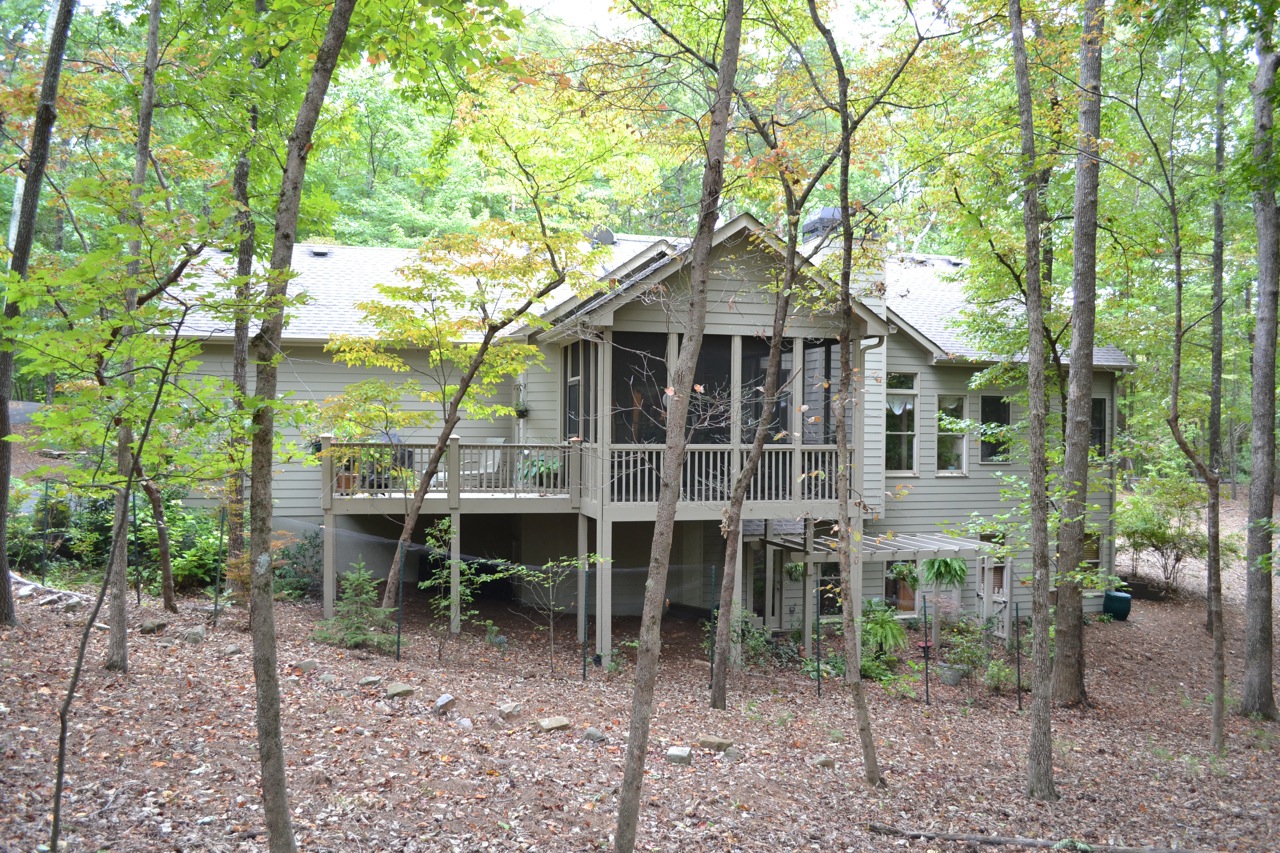 Rear View of this 3-Bedroom, 1448 Sq Ft Plan - 163-1065