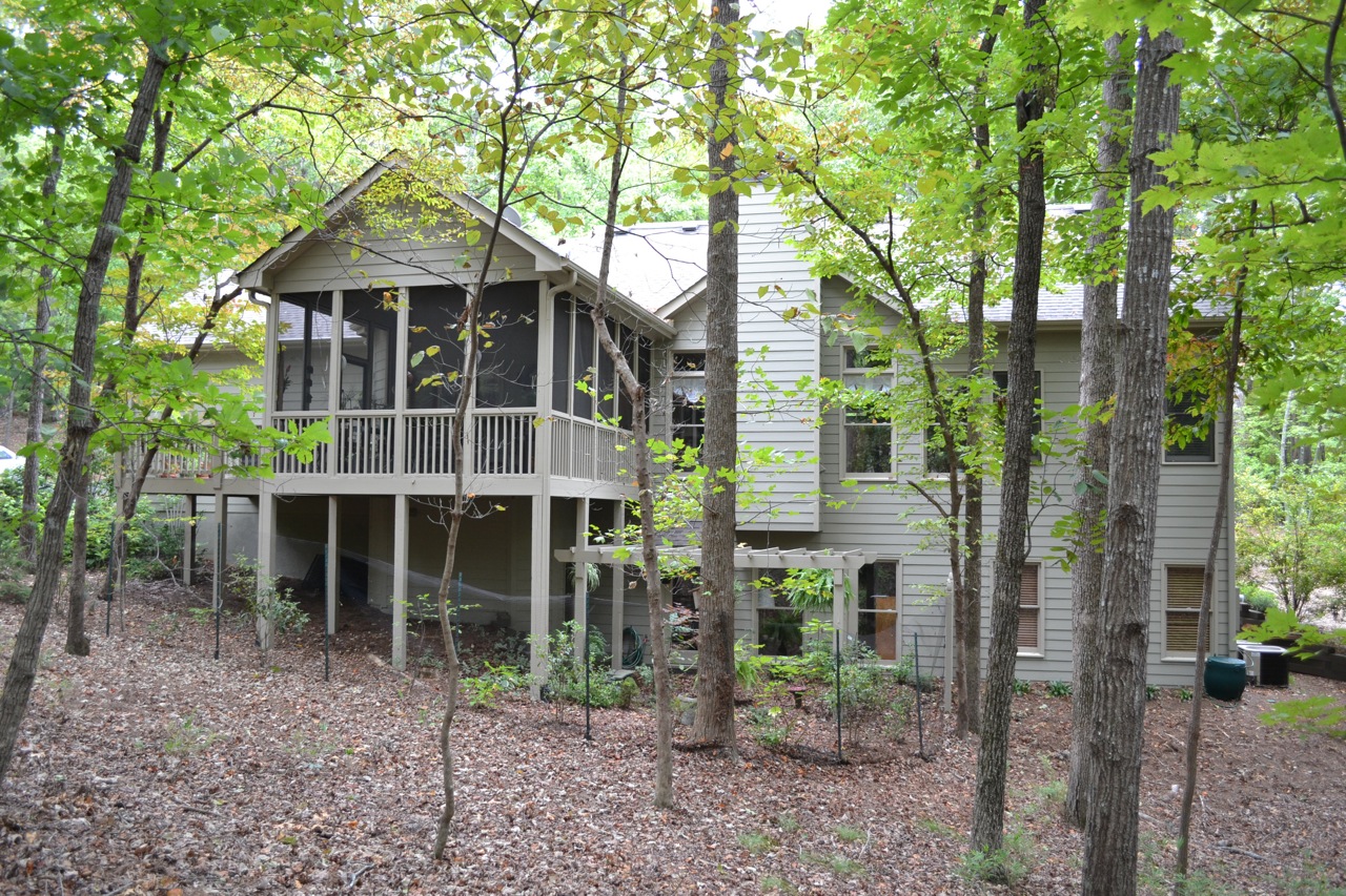 Rear View of this 3-Bedroom, 1448 Sq Ft Plan - 163-1065