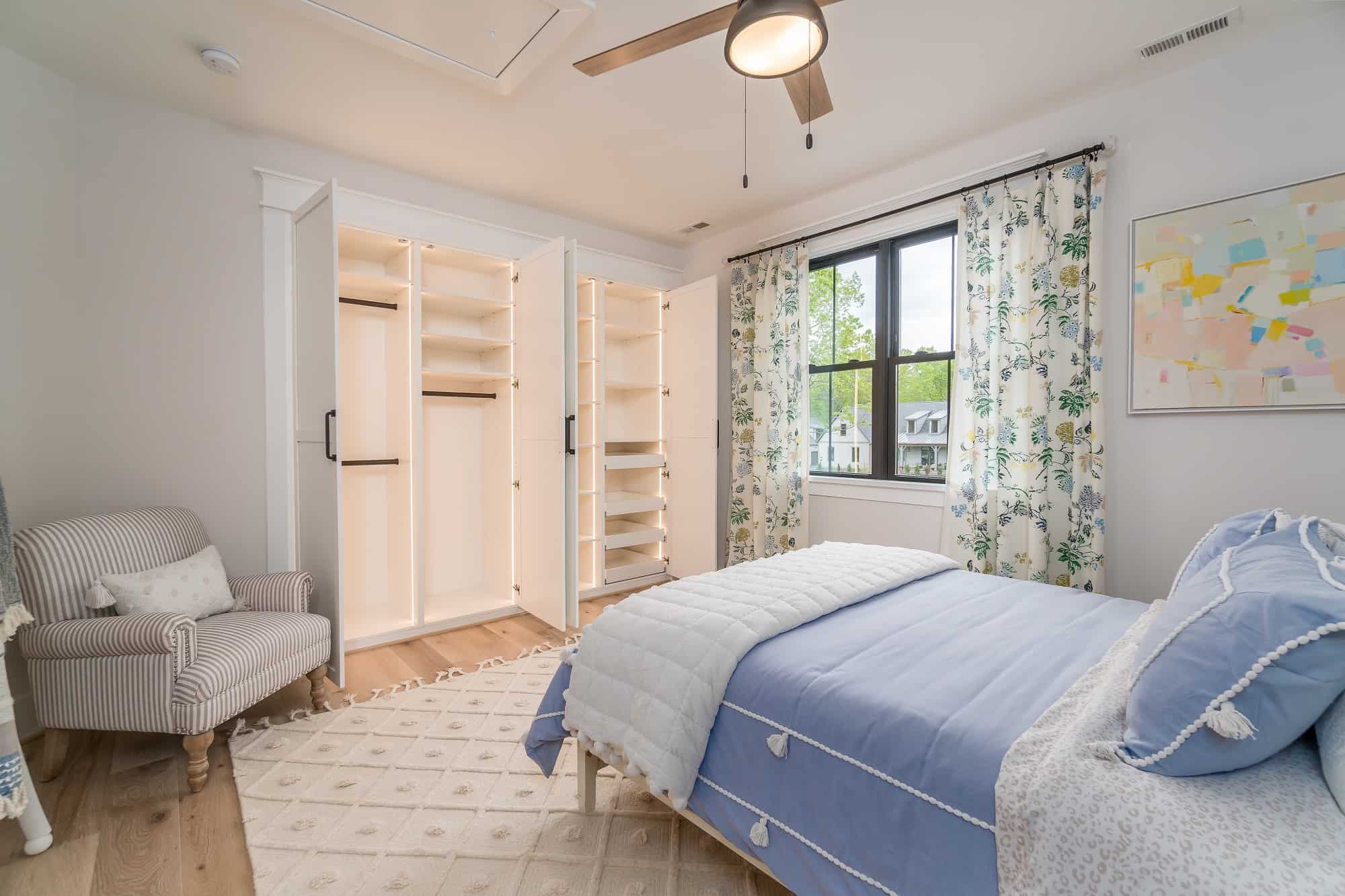 Bedroom of this 4-Bedroom, 3952 Sq Ft Plan - 165-1175