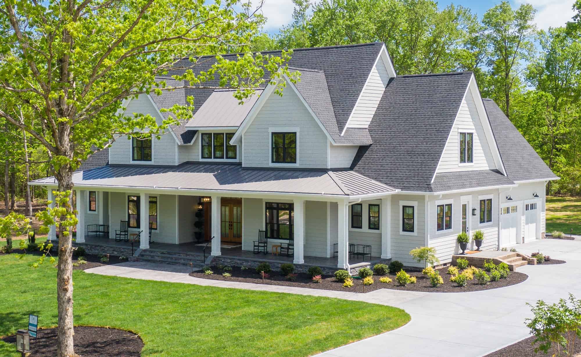 Right Side View of this 4-Bedroom,3952 Sq Ft Plan -165-1175