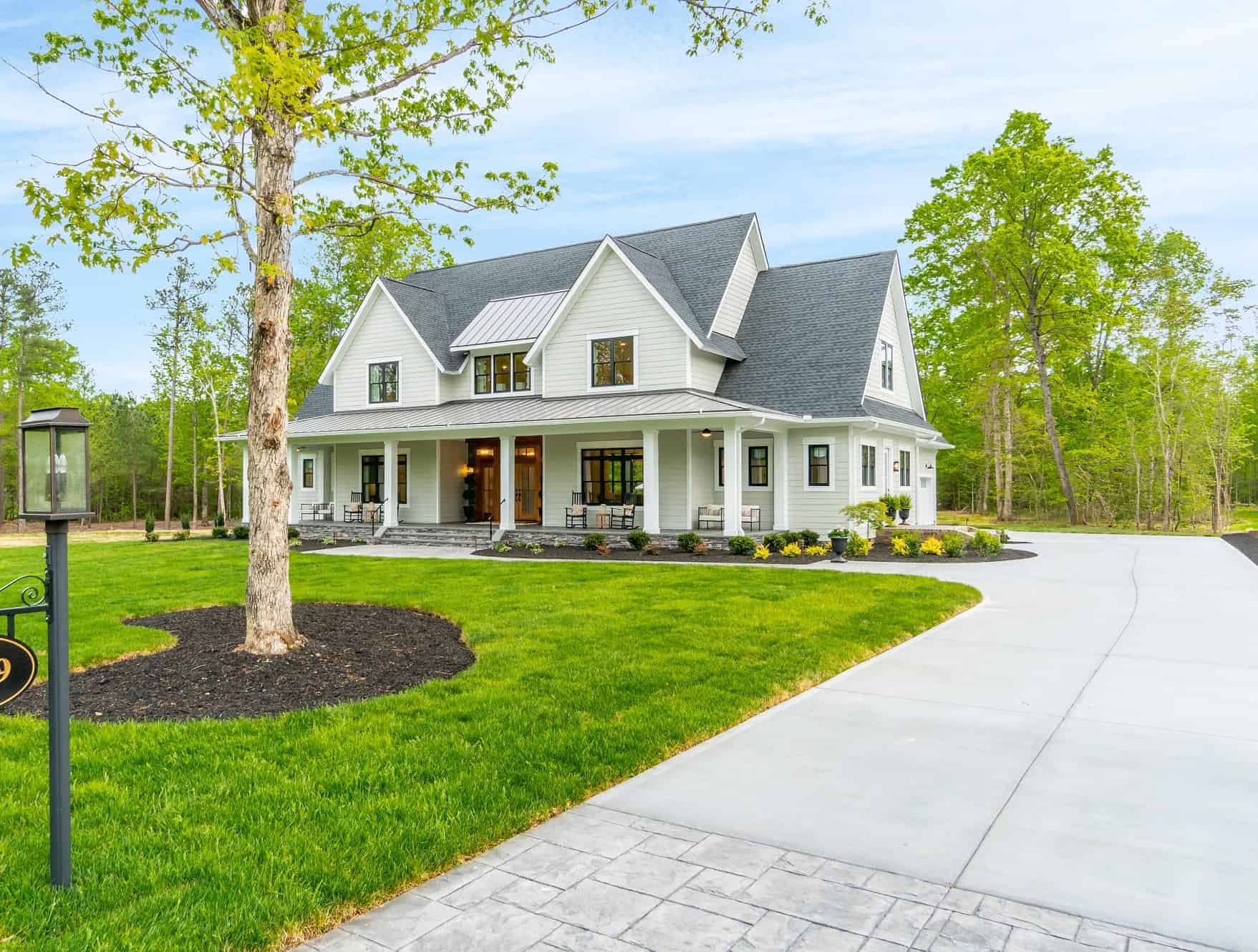Right Side View of this 4-Bedroom,3952 Sq Ft Plan -165-1175