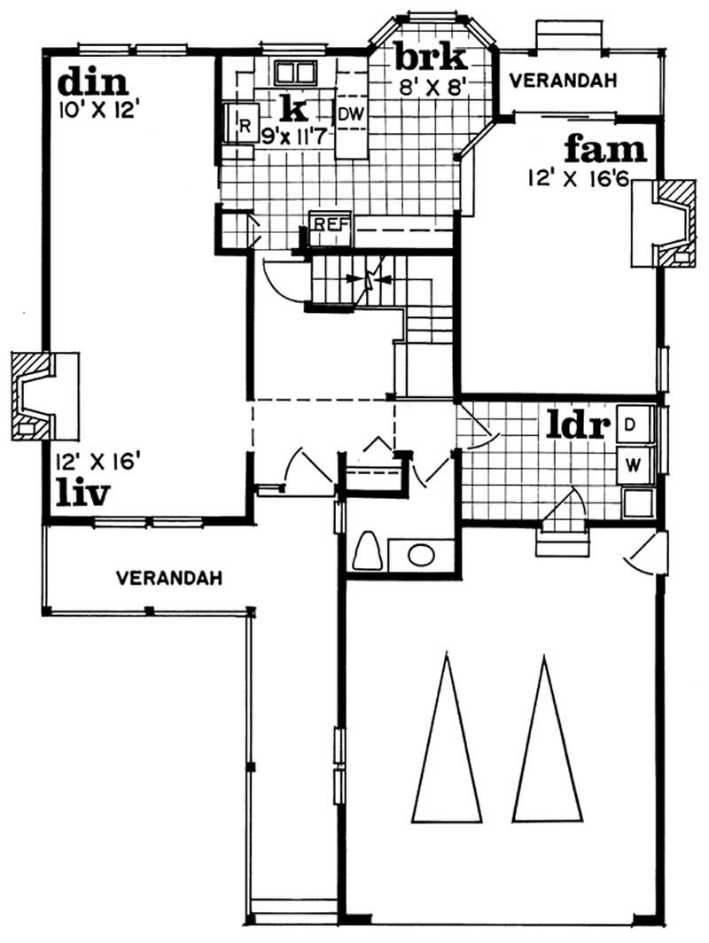 Floor Plan First Story of Traditional Plan #167-1155