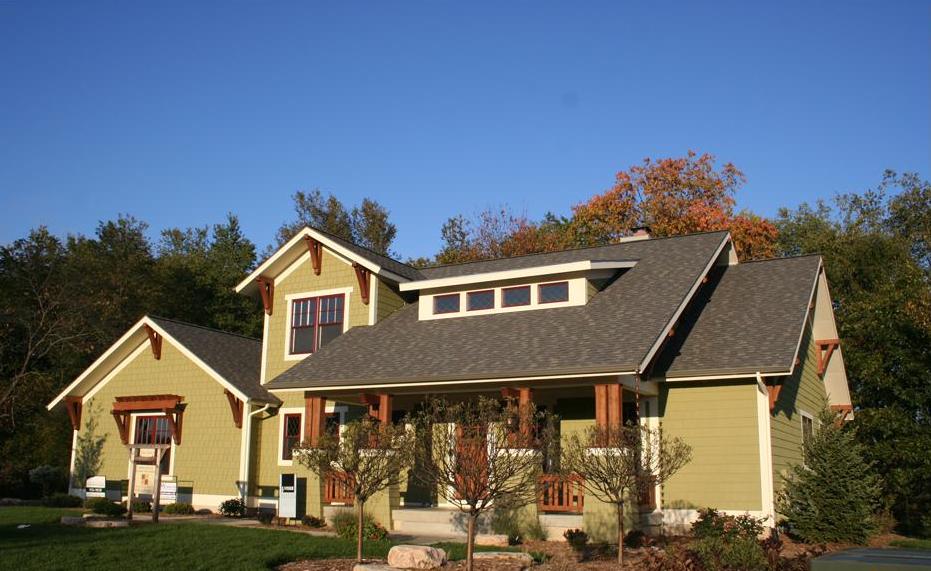 Photo of charming Craftsman Home Plan #168-1099.