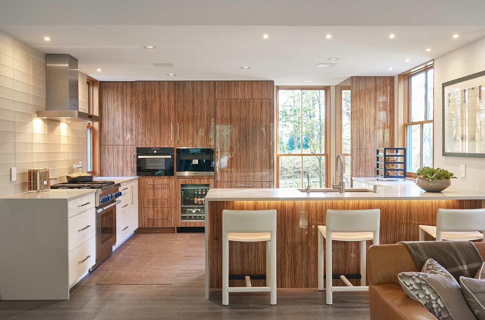 Kitchen: Breakfast Bar of this 4-Bedroom,3551 Sq Ft Plan -168-1148