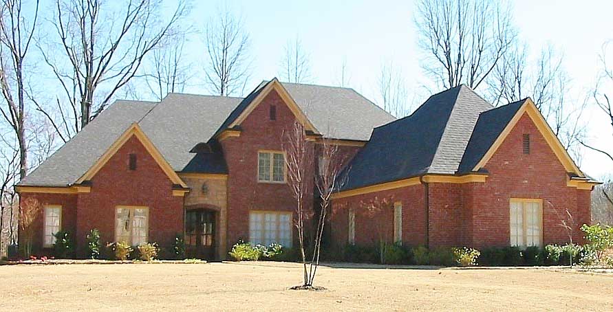 Front view of Country home (ThePlanCollection: House Plan #170-1086)