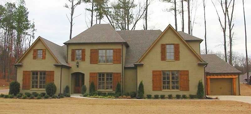 Front view of Southern home (ThePlanCollection: House Plan #170-1107)