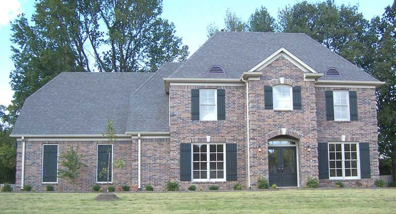 Front view of Southern home (ThePlanCollection: House Plan #170-1214)