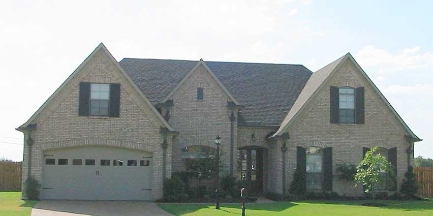 Front view of Country home (ThePlanCollection: House Plan #170-1219)