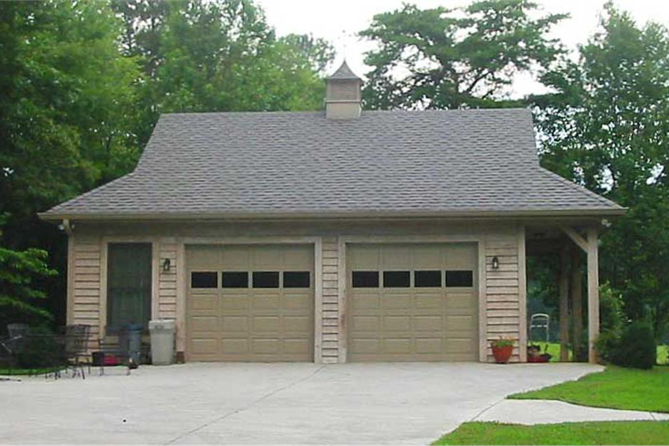 Front view of Garage home (ThePlanCollection: House Plan #170-1280)