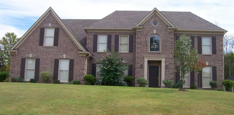 Front view of Southern home (ThePlanCollection: House Plan #170-1325)