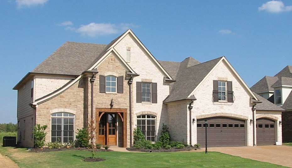 Front view of Country home (ThePlanCollection: House Plan #170-1350)