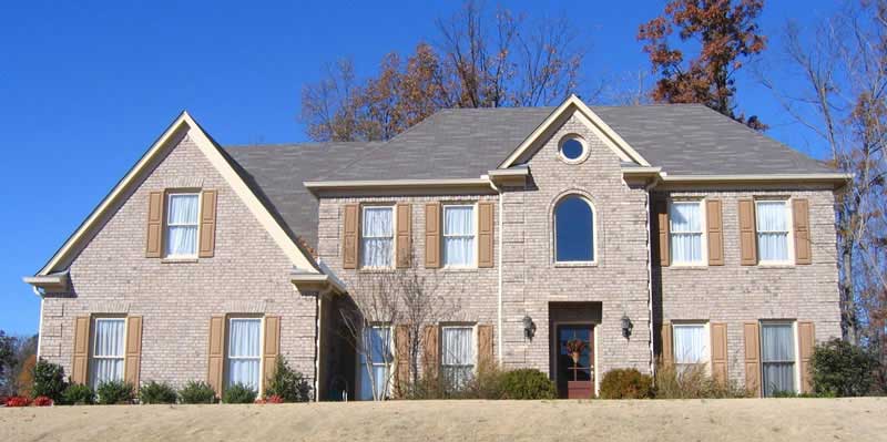 Front view of Southern home (ThePlanCollection: House Plan #170-1492)