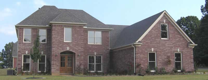 Front view of Southern home (ThePlanCollection: House Plan #170-1590)