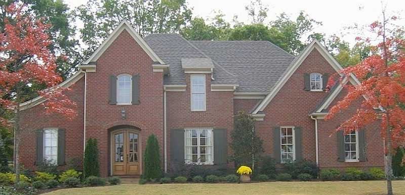 Front view of Southern home (ThePlanCollection: House Plan #170-1608)