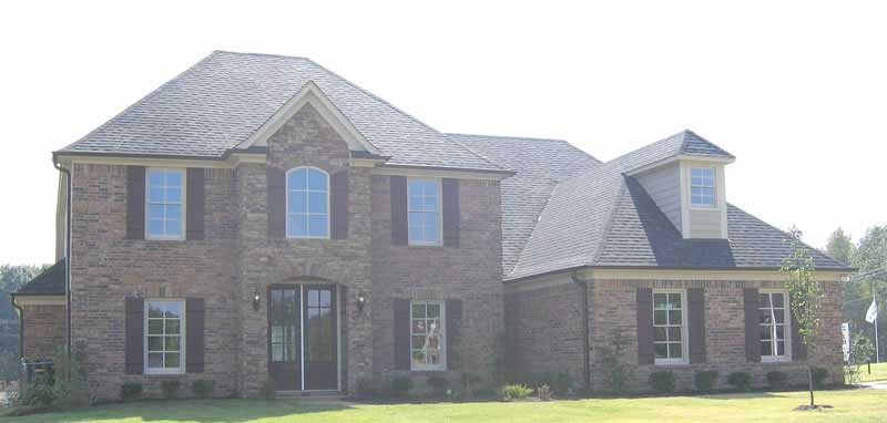 Front view of Southern home (ThePlanCollection: House Plan #170-1609)
