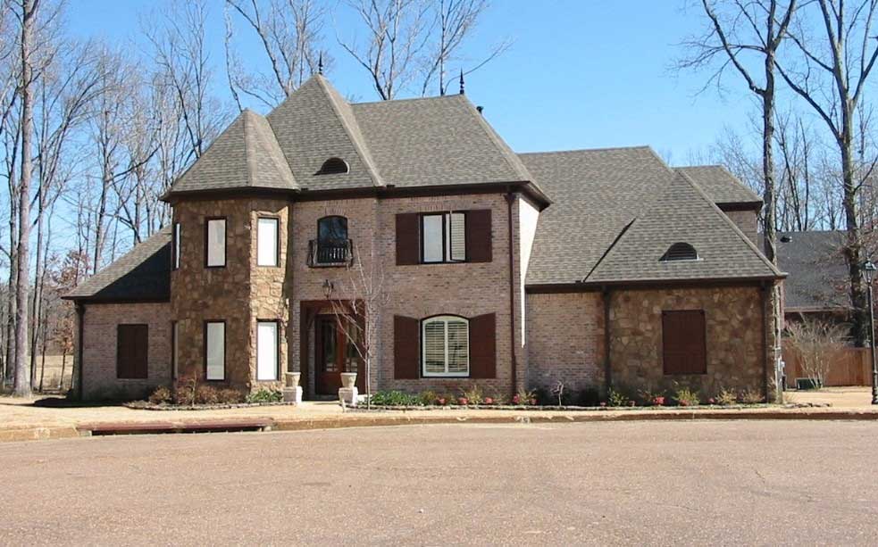 Front view of Luxury home (ThePlanCollection: House Plan #170-1735)