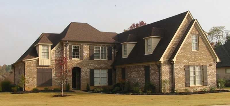 Front view of Country home (ThePlanCollection: House Plan #170-3302)