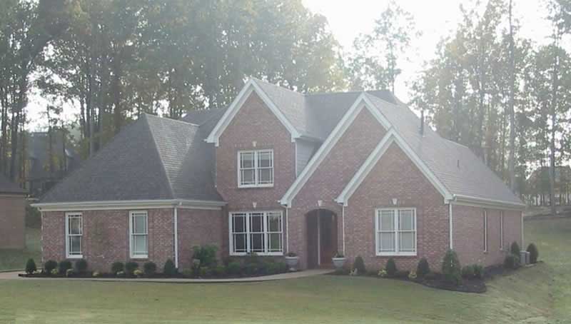 Front view of Country home (ThePlanCollection: House Plan #170-3303)